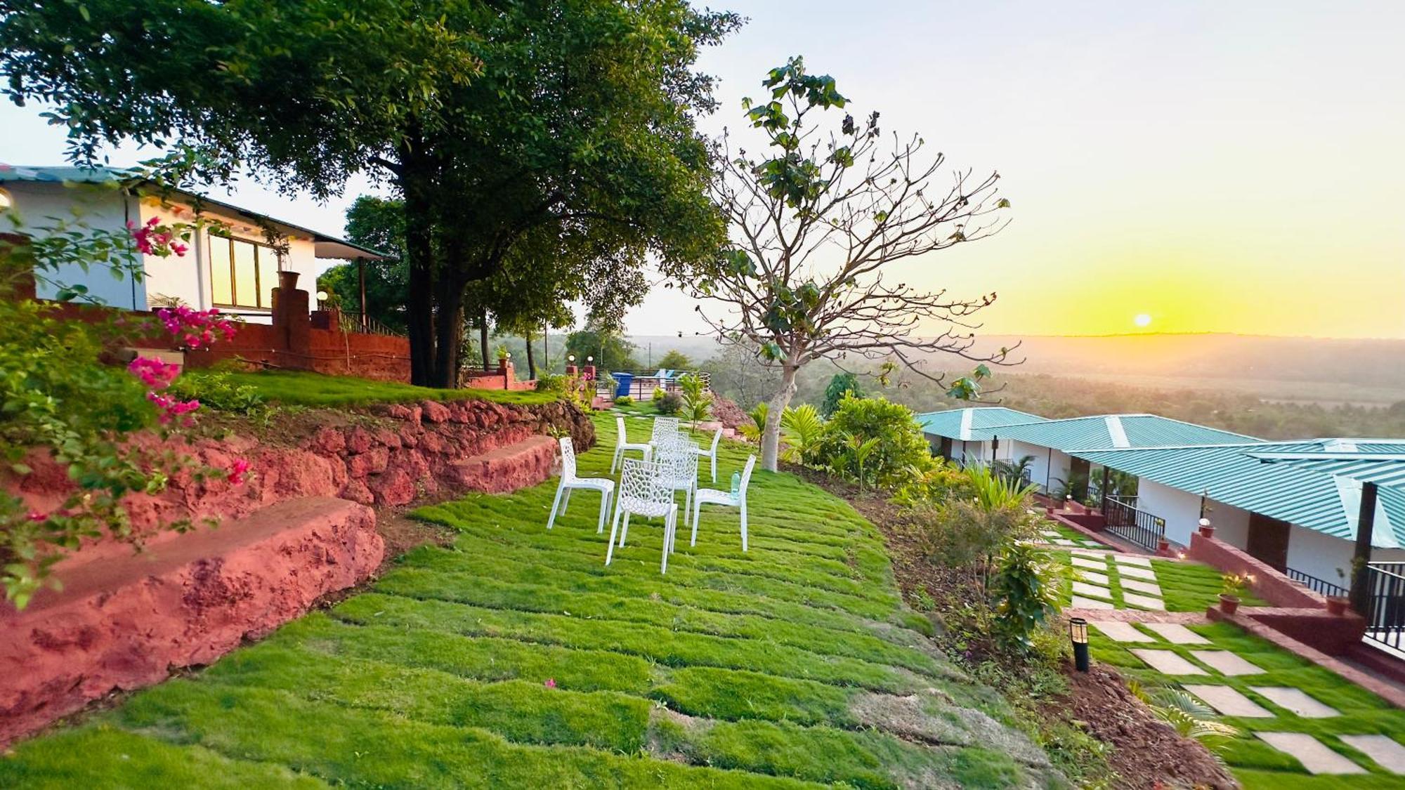 Xenious Cashew Leaf Eco Resort, Goa Arambol Exterior photo